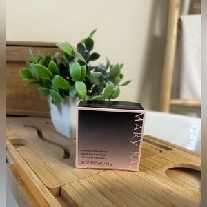 Mary Kay translucent powder